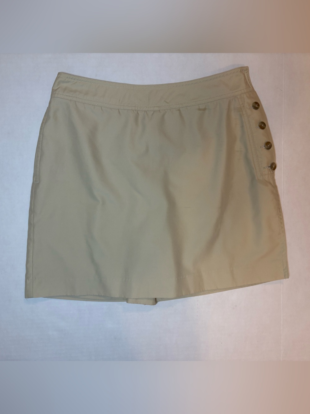 Izod Women’s Khaki Performance Golf Skort Wrap Look Side Buttons Size 6